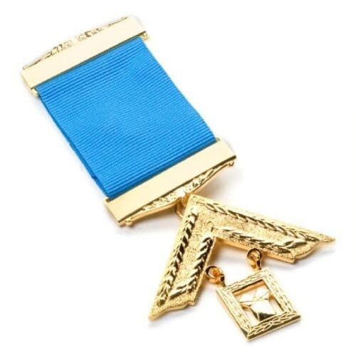 Masonic Craft Past Master Breast Jewel Superb High Quality polished Gold Metal.