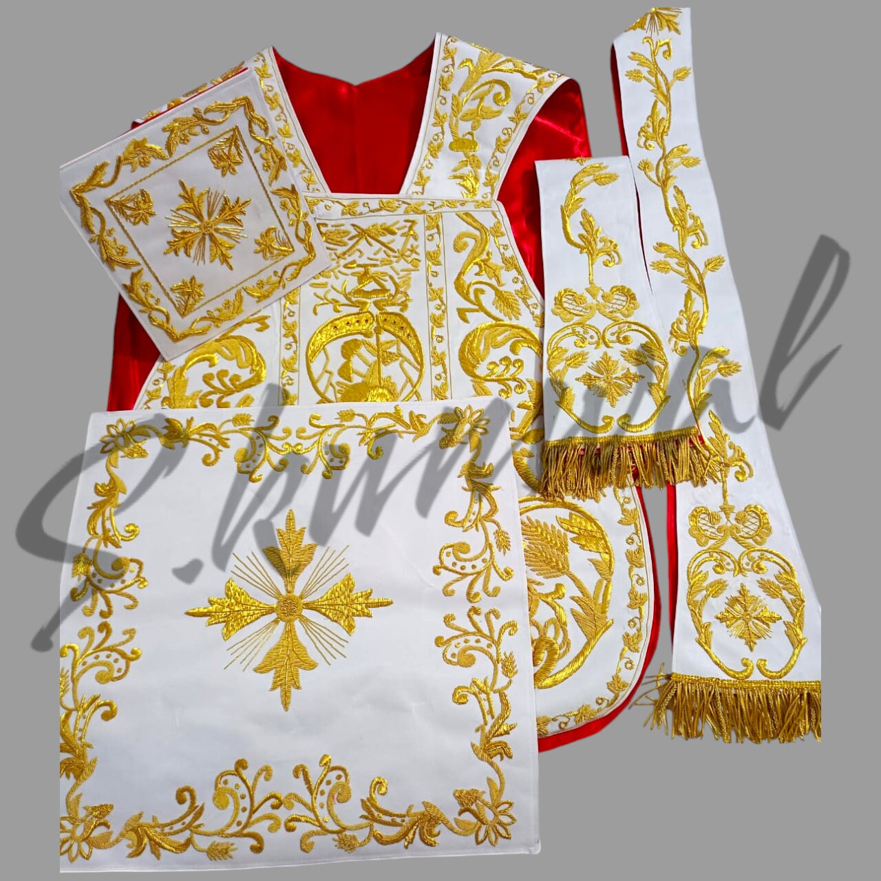 Roman Fiddleback Catholic Chasuble low Mass Completely Church vestments priest set.