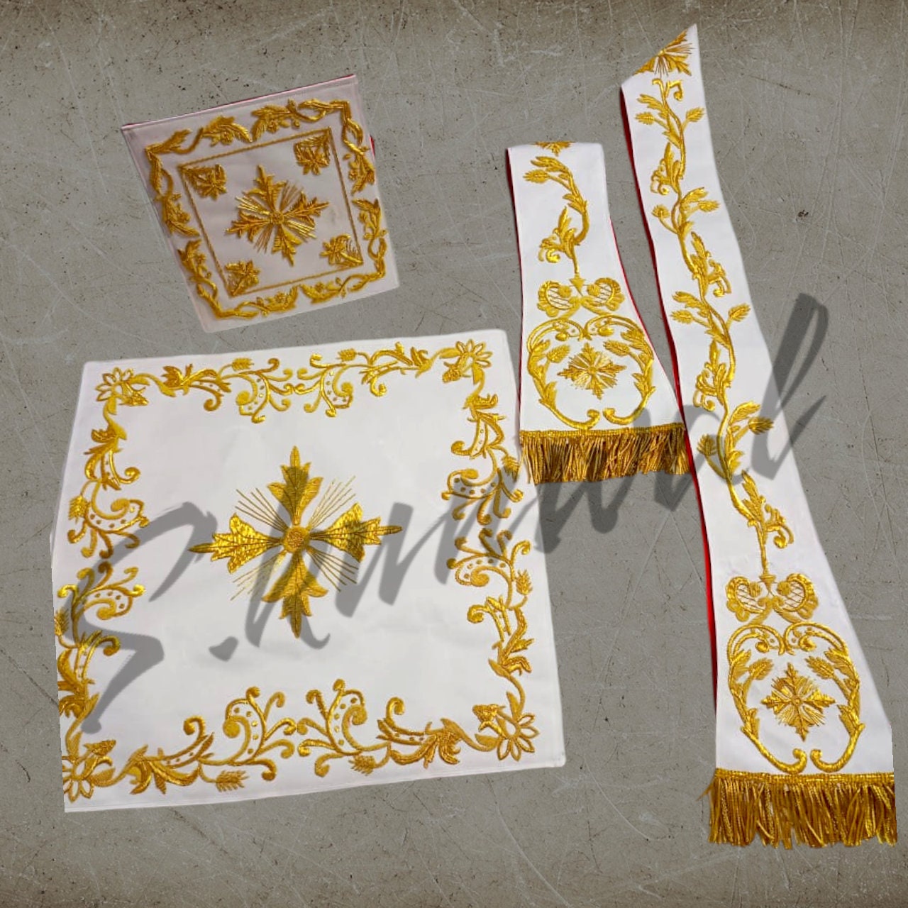 Roman Fiddleback Catholic Chasuble low Mass Completely Church vestments priest set.